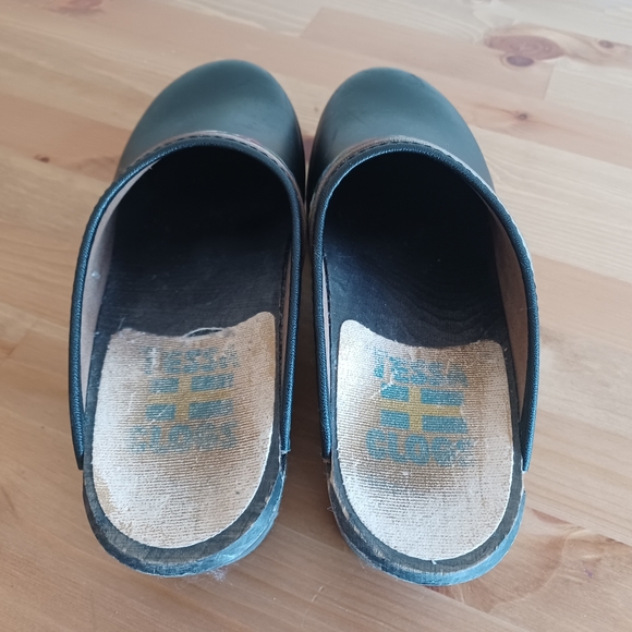 Tessa Clogs, Leather With Floral Embroidery, Made in Sweden, Size 41 - Picture 6 of 10